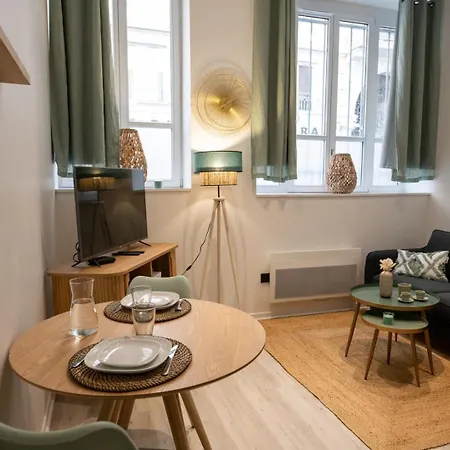 L'opéra 2 - Rdc - Joli De Apartamento